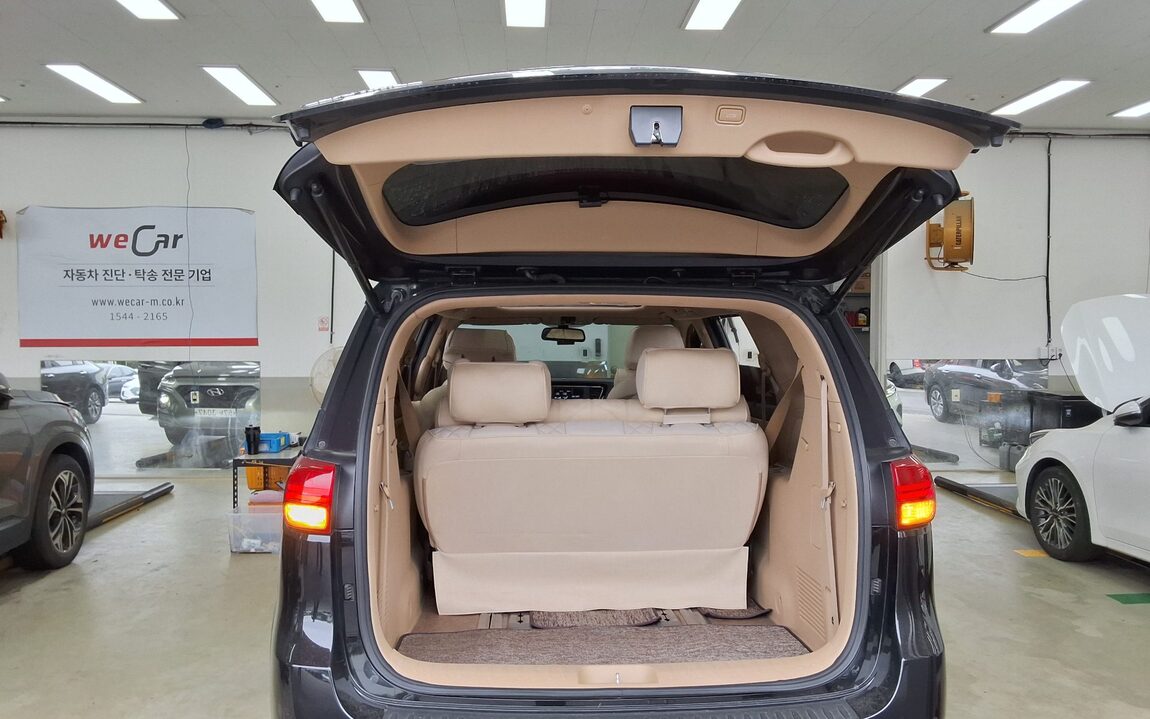 KIA ALL NEW CARNIVAL 9-SEATER DIESEL NOBLESSE 2017 - zdjęcie 15
