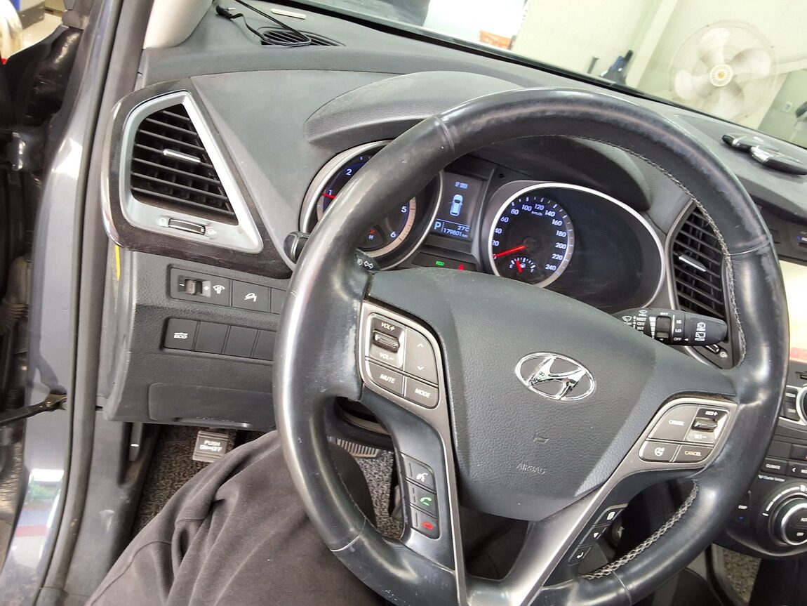 HYUNDAI SANTA FE (DM) DIESEL R2.0 2WD PREMIUM 2014 - zdjęcie 23