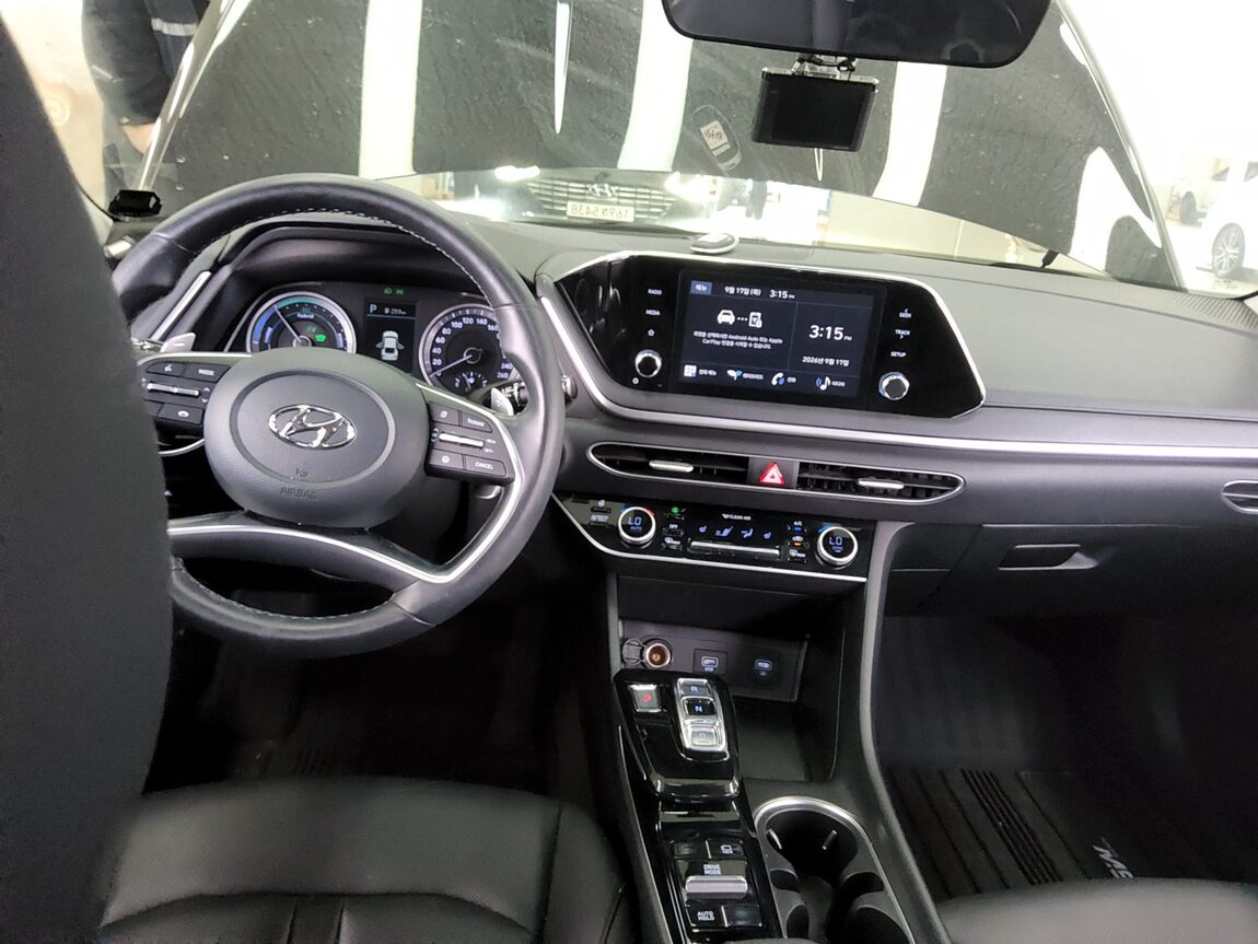 HYUNDAI SONATA (DN8) HYBRID 2.0 HEV MODERN 2022 - zdjęcie 11