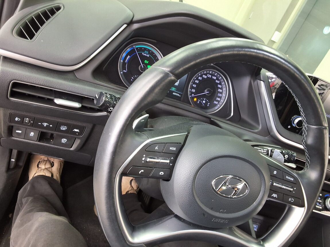 HYUNDAI SONATA (DN8) HYBRID 2.0 HEV MODERN 2023 - zdjęcie 24