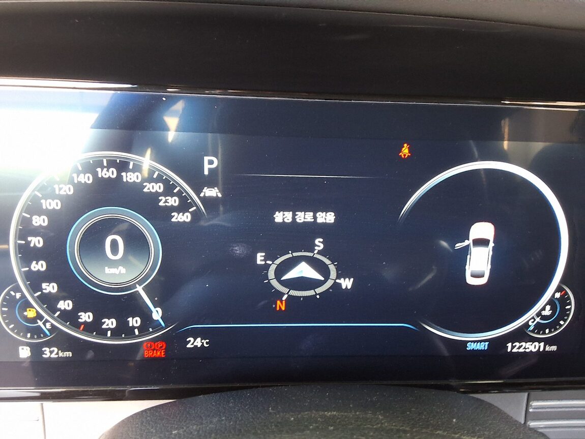 HYUNDAI THE NEW GRANDEUR IG GASOLINE 2.5 CALLIGRAPHY 2022 - zdjęcie 10