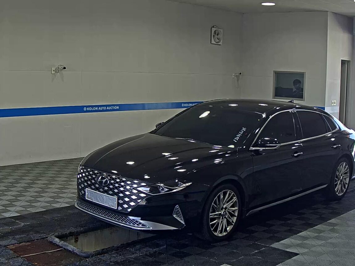 HYUNDAI THE NEW GRANDEUR IG GASOLINE 2.5 CALLIGRAPHY 2022 - zdjęcie 2