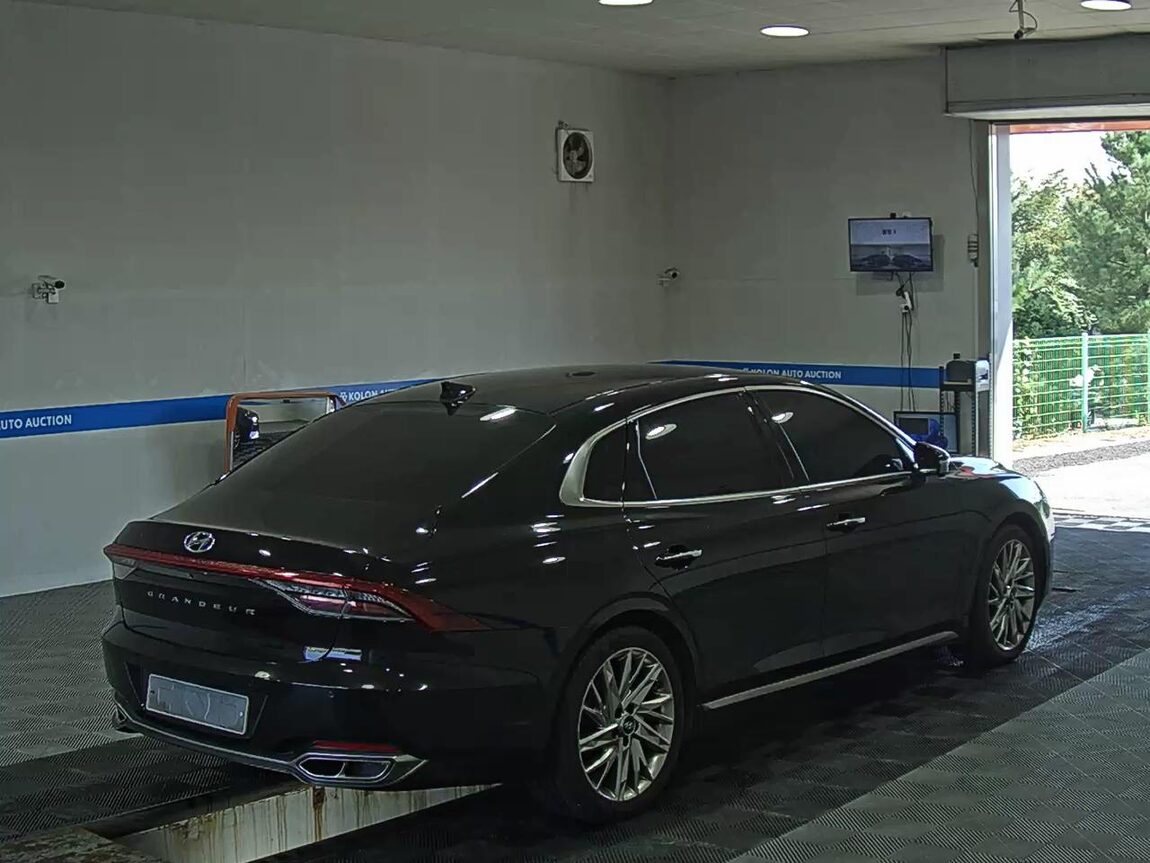 HYUNDAI THE NEW GRANDEUR IG GASOLINE 2.5 CALLIGRAPHY 2022 - zdjęcie 5