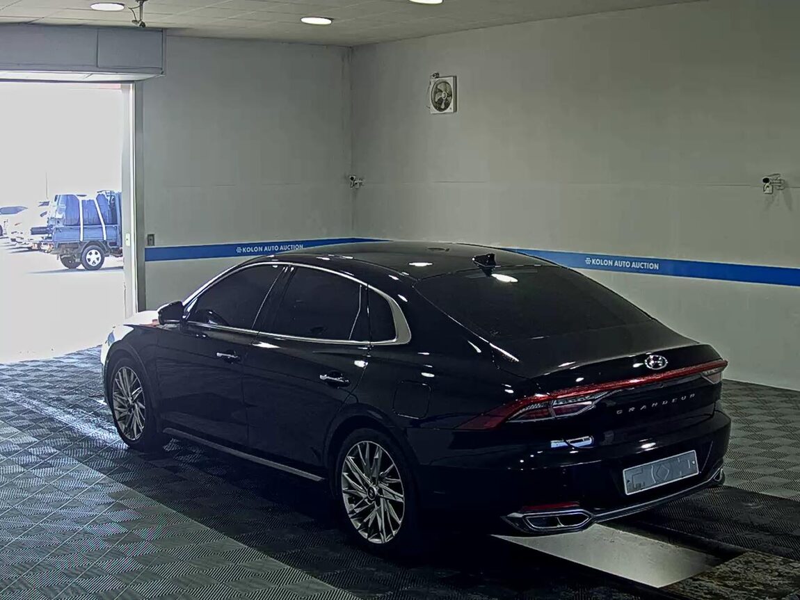 HYUNDAI THE NEW GRANDEUR IG GASOLINE 2.5 CALLIGRAPHY 2022 - zdjęcie 6