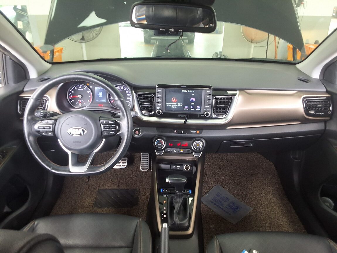 KIA STONIC 1.0 GASOLINE PRESTIGE 2019 - zdjęcie 12