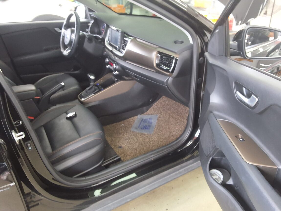 KIA STONIC 1.0 GASOLINE PRESTIGE 2019 - zdjęcie 15
