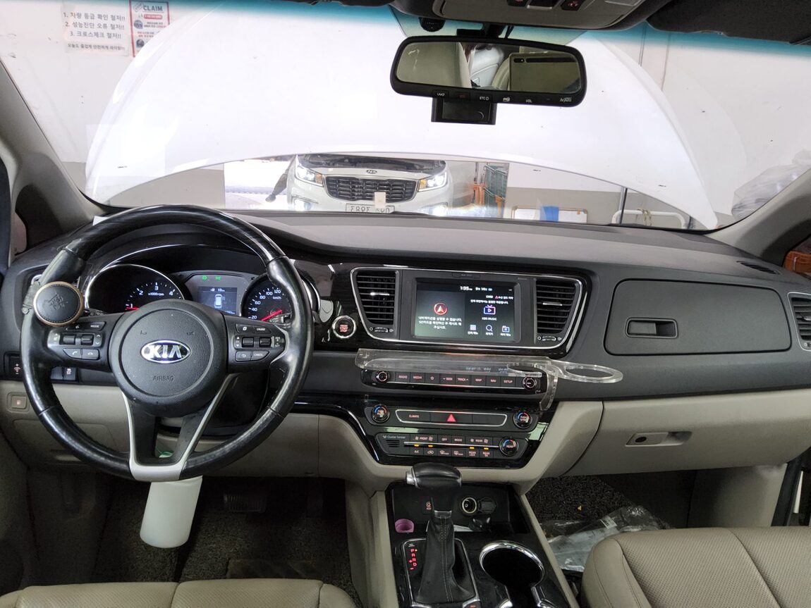 KIA THE NEW CARNIVAL LIMOUSINE 7-SEATER DIESEL VIP 2019 - zdjęcie 11