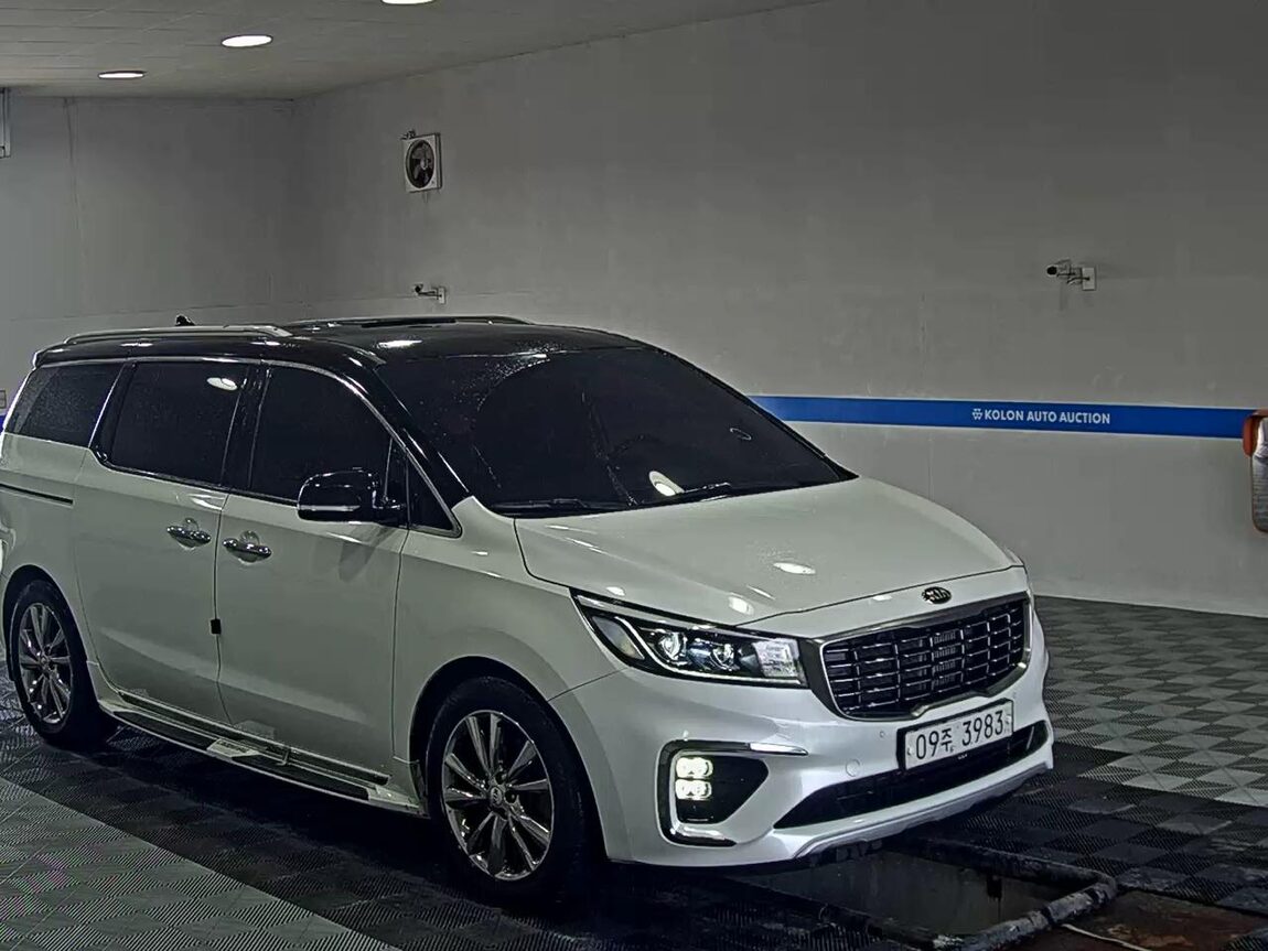 KIA THE NEW CARNIVAL LIMOUSINE 7-SEATER DIESEL VIP 2019 - zdjęcie 3