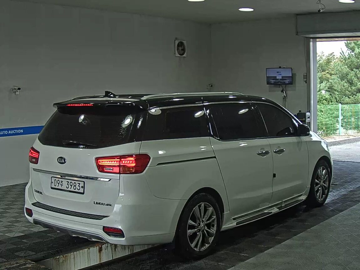 KIA THE NEW CARNIVAL LIMOUSINE 7-SEATER DIESEL VIP 2019 - zdjęcie 5