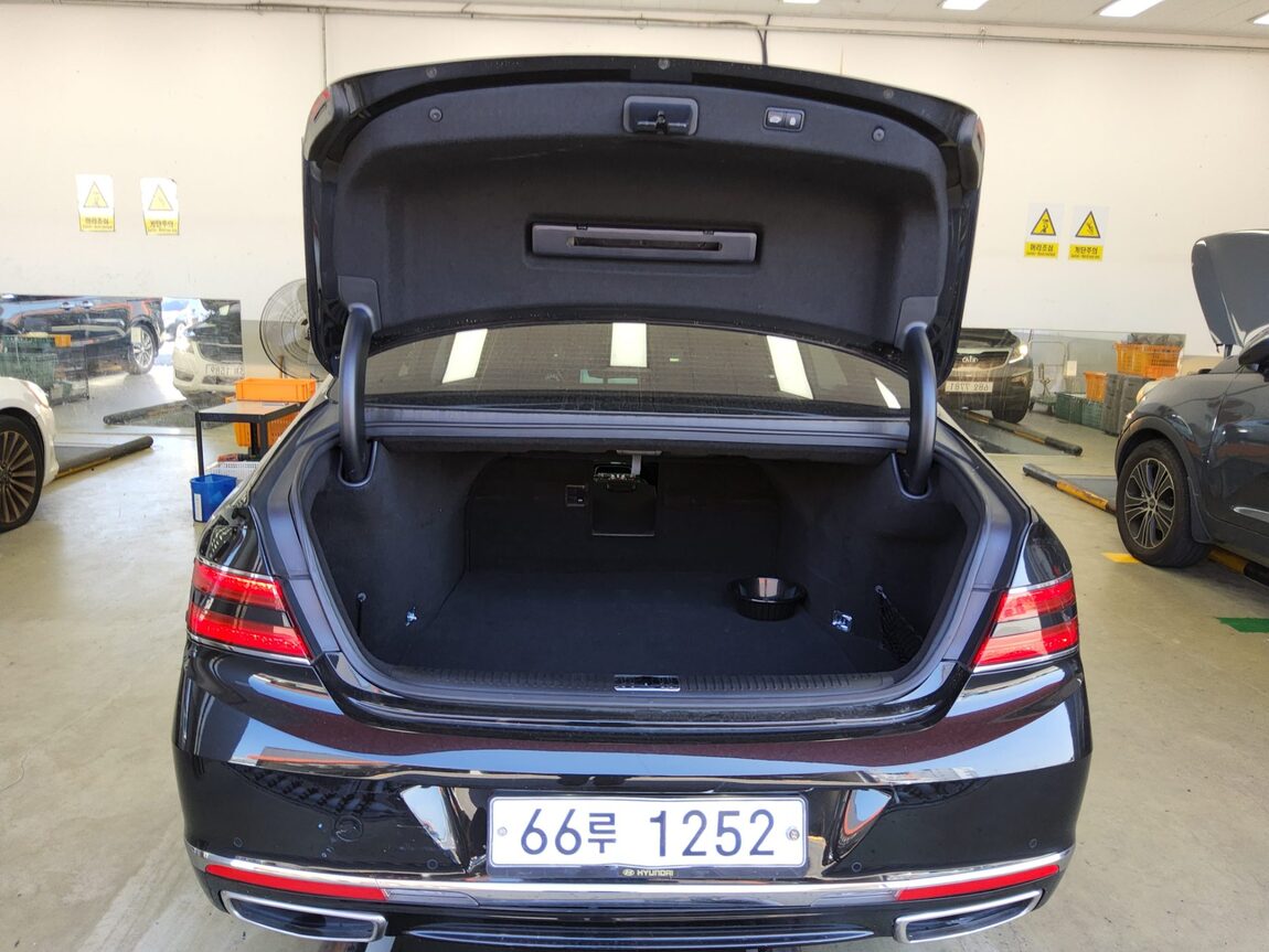 GENESIS G90 3.8 AWD PREMIUM LUXURY 2019 - zdjęcie 15