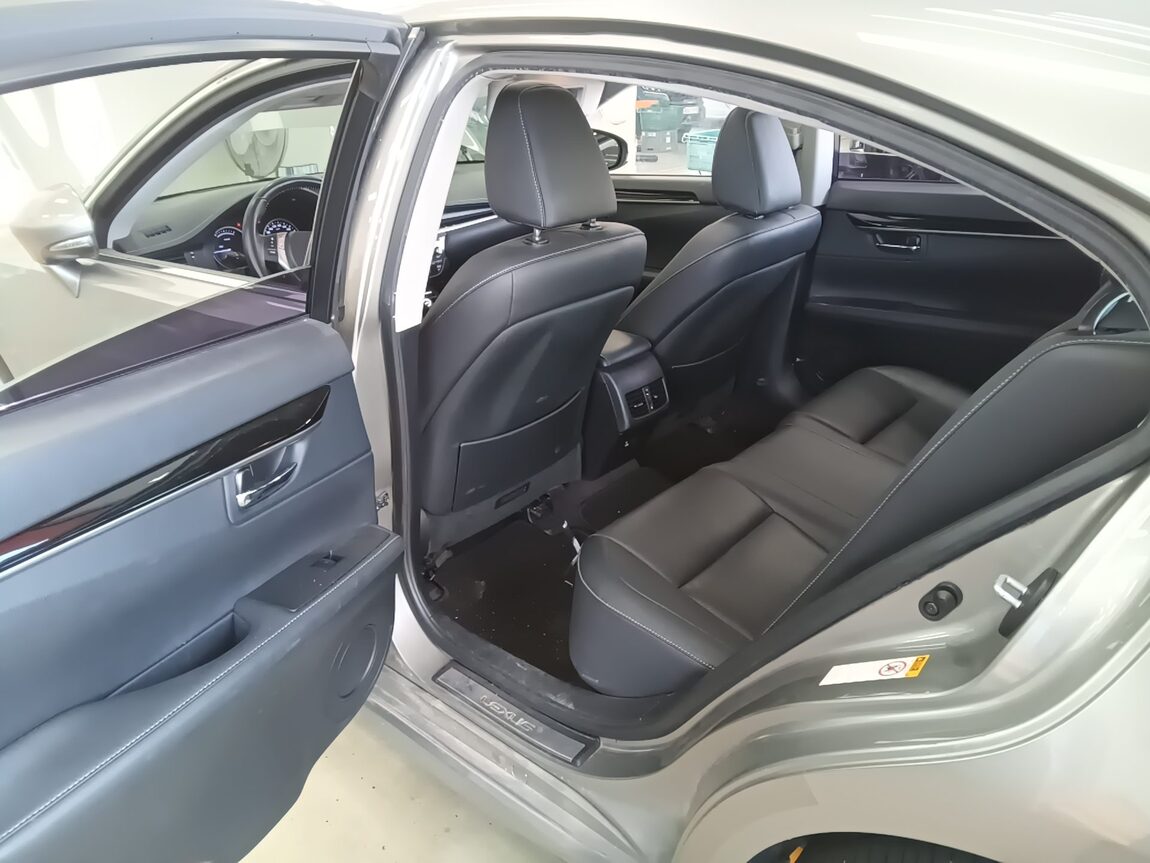 LEXUS ES (6TH GEN) 300h 2015 - zdjęcie 12