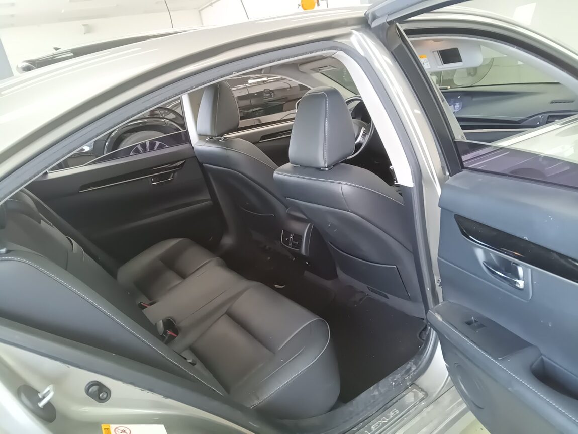 LEXUS ES (6TH GEN) 300h 2015 - zdjęcie 13