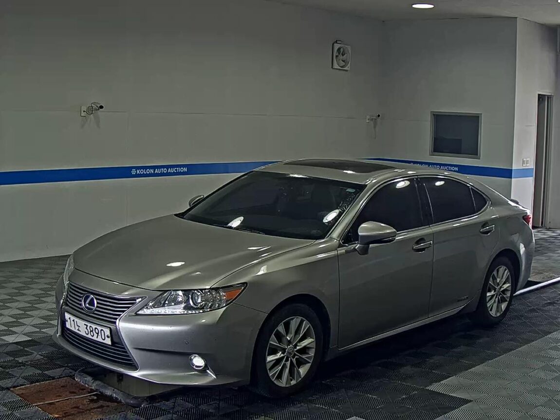 LEXUS ES (6TH GEN) 300h 2015 - zdjęcie 2
