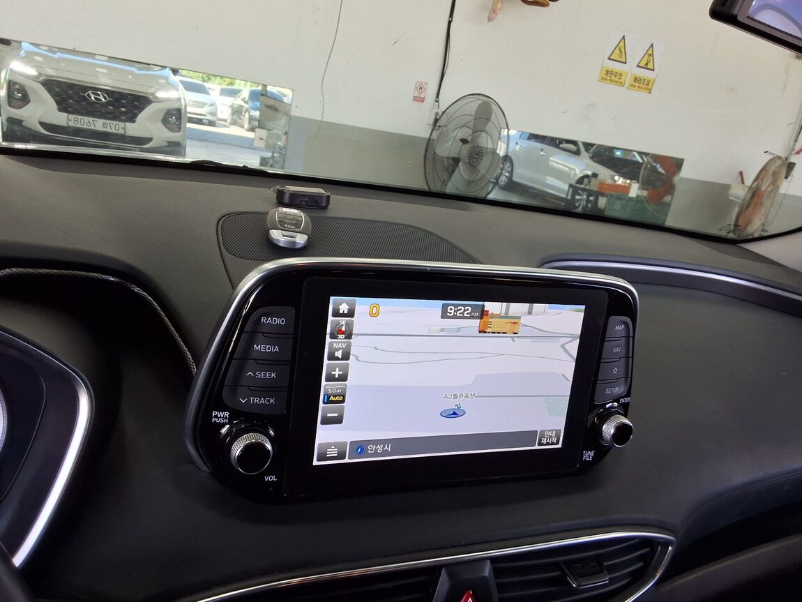 HYUNDAI SANTA FE (TM) R2.0 2WD EXCLUSIVE SPECIAL 2019 - zdjęcie 18
