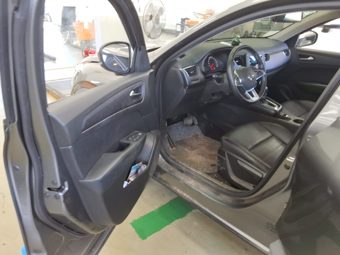 RENAULT (SAMSUNG) XM3 1.6 GTe LE 2020 - zdjęcie 10