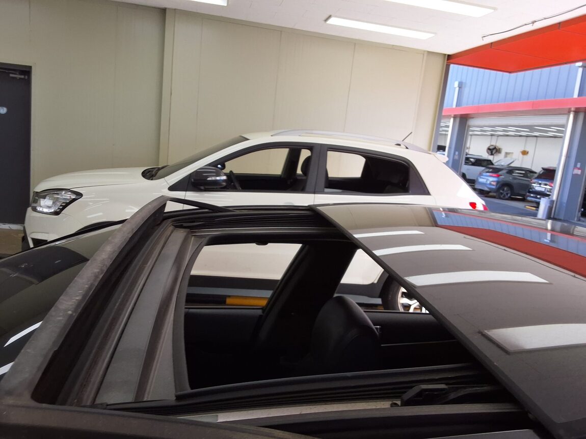 KIA K7 PRESTIGE 3.3 GDI NOBLESSE 2012 - zdjęcie 27