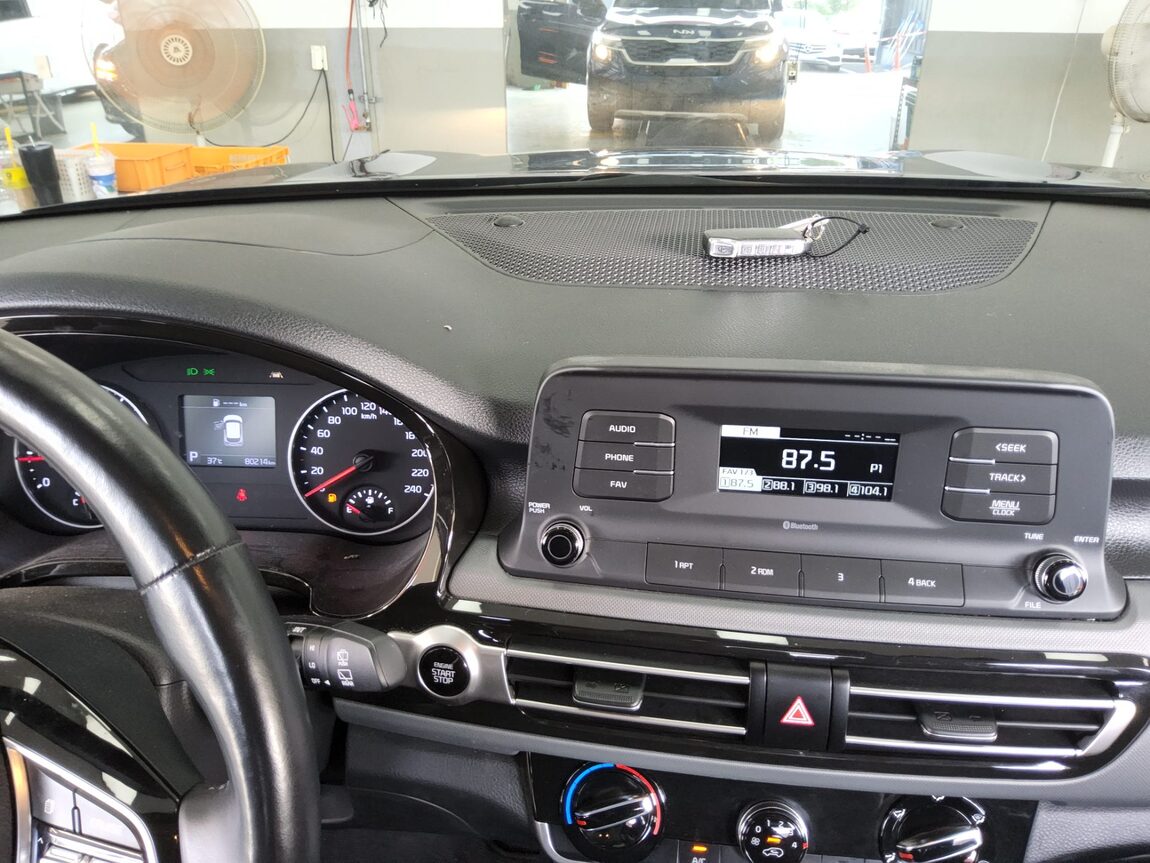 KIA SELTOS 1.6 GASOLINE 2WD TRENDY 2023 - zdjęcie 17