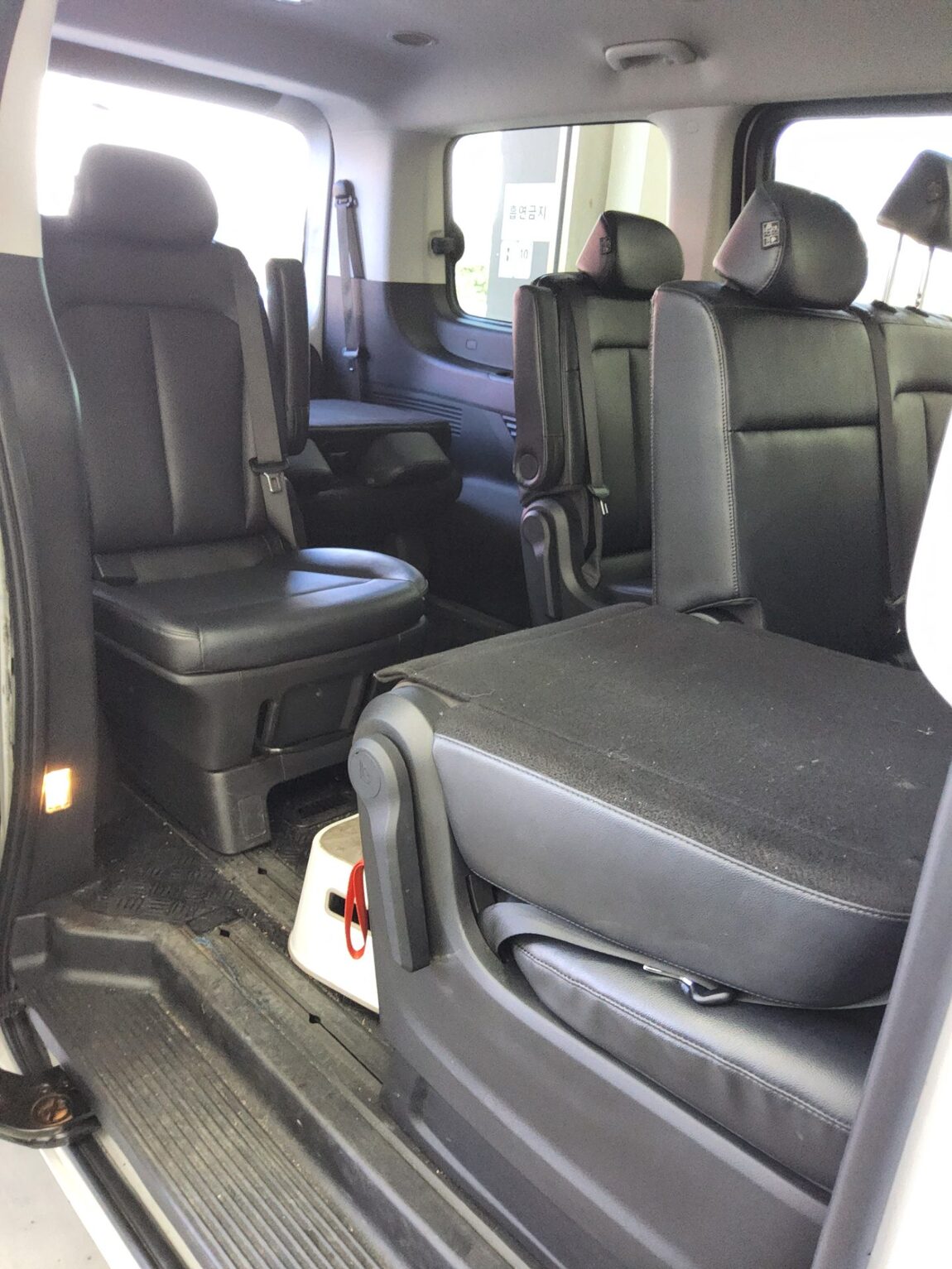 HYUNDAI STARIA 2.2 DIESEL TOURER 11-SEATER 2WD MODERN 2022 - zdjęcie 13
