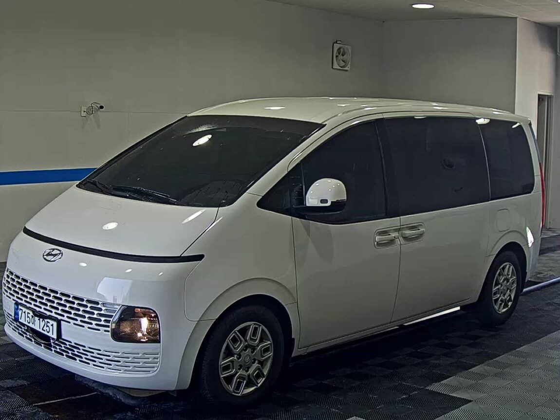 HYUNDAI STARIA 2.2 DIESEL TOURER 11-SEATER 2WD MODERN 2022 - zdjęcie 2