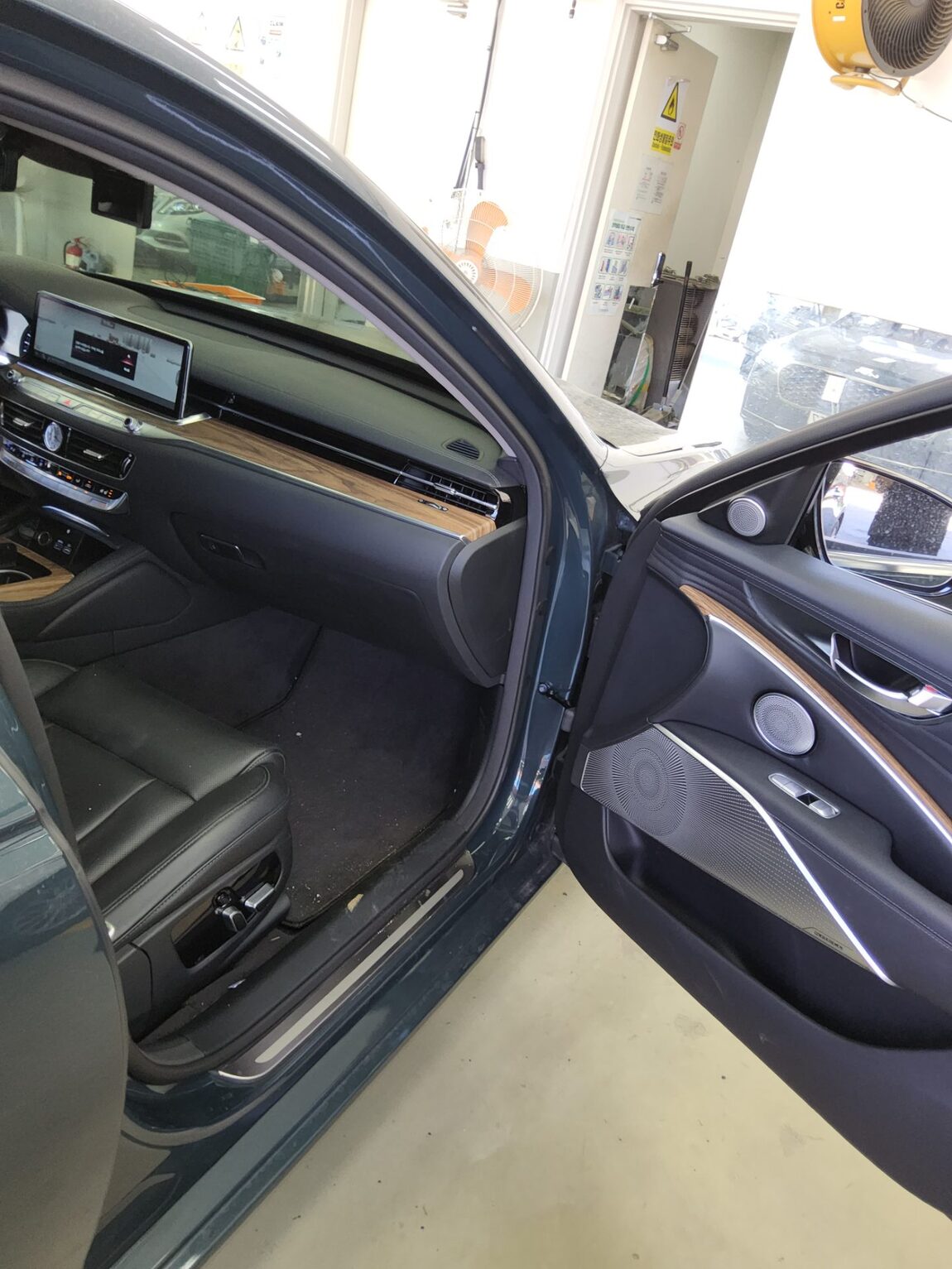 KIA THE NEW K9 (RJ) 3.8 GASOLINE AWD PLATINUM BEST SELECTION I 2022 - zdjęcie 14