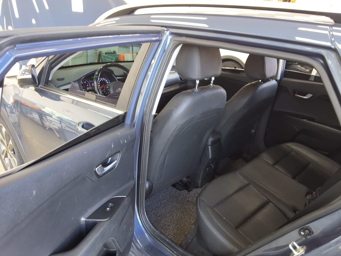 KIA STONIC U2 1.6 DIESEL TRENDY 2019 - zdjęcie 13