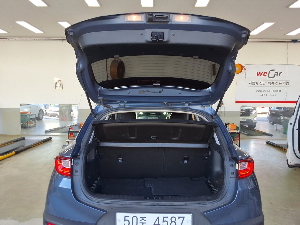 KIA STONIC U2 1.6 DIESEL TRENDY 2019 - zdjęcie 16