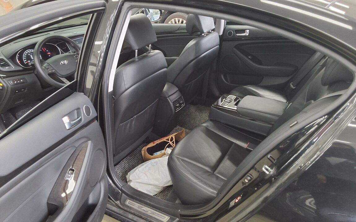KIA THE NEW K7 2.4 GDI PRESTIGE SPECIAL 2014 - zdjęcie 12