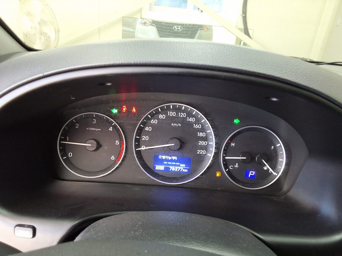 HYUNDAI THE NEW GRAND STAREX 3-SEATER DIESEL VAN SMART 2021 - zdjęcie 10