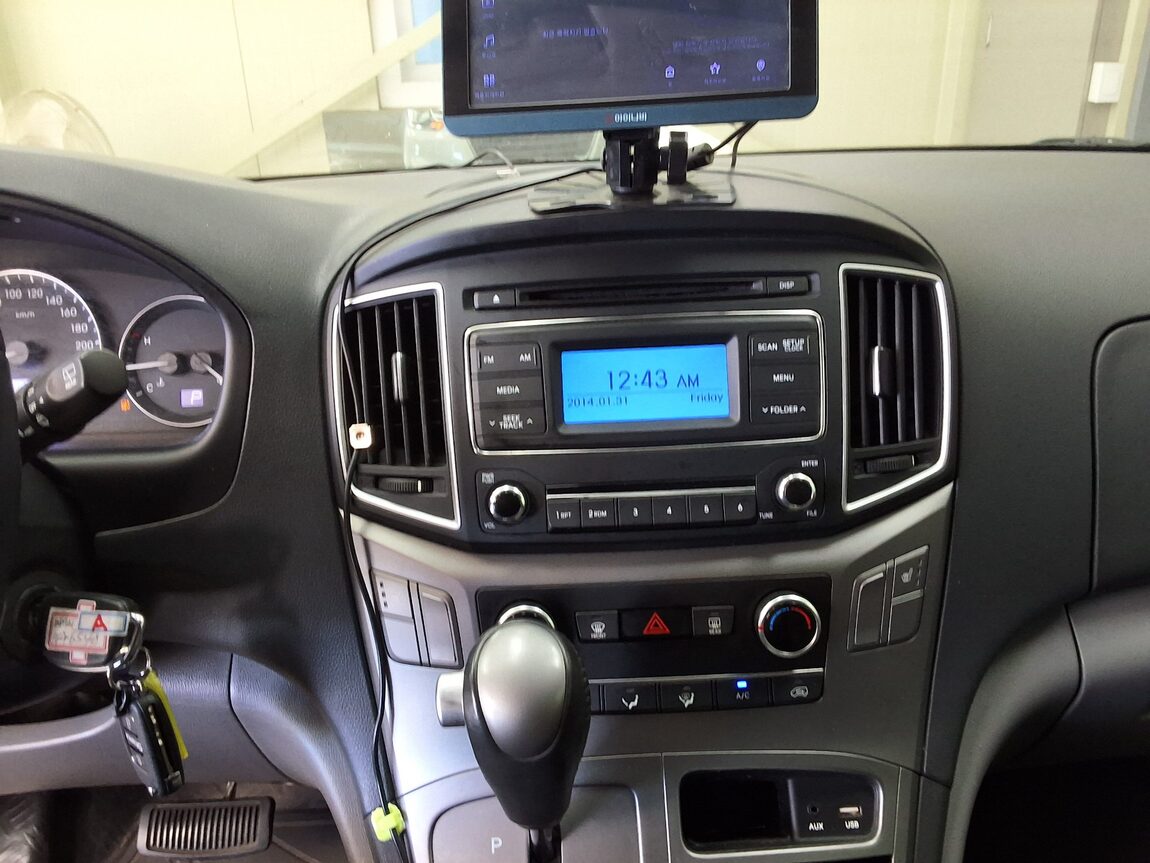 HYUNDAI THE NEW GRAND STAREX 3-SEATER DIESEL VAN SMART 2021 - zdjęcie 23