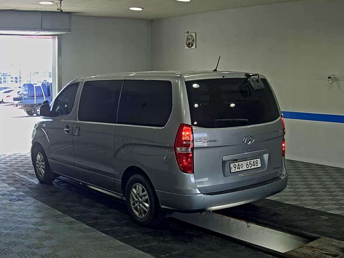HYUNDAI THE NEW GRAND STAREX 3-SEATER DIESEL VAN SMART 2021 - zdjęcie 6