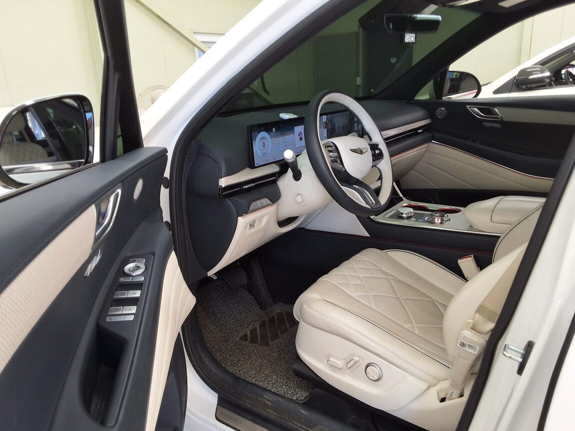 GENESIS NEW GV80 2.5 GASOLINE AWD BASE MODEL 2024 - zdjęcie 11