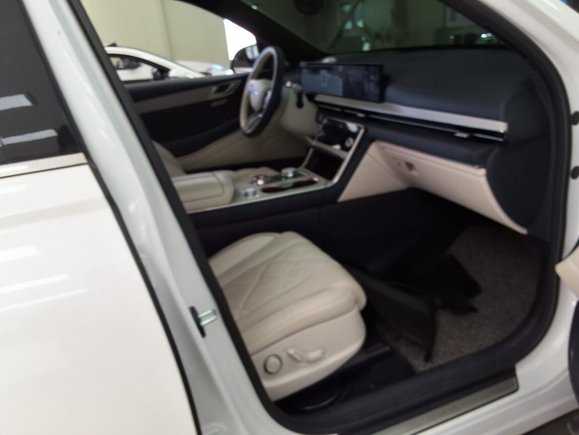 GENESIS NEW GV80 2.5 GASOLINE AWD BASE MODEL 2024 - zdjęcie 15