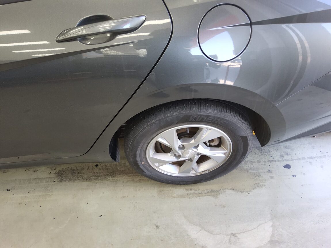 HYUNDAI AVANTE (CN7) 1.6 GASOLINE MODERN 2021 - zdjęcie 21