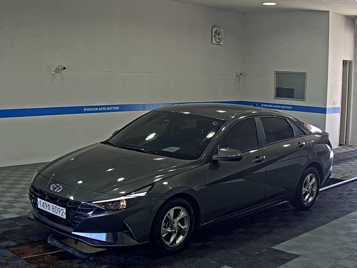 HYUNDAI AVANTE (CN7) 1.6 GASOLINE MODERN 2021 - zdjęcie 2