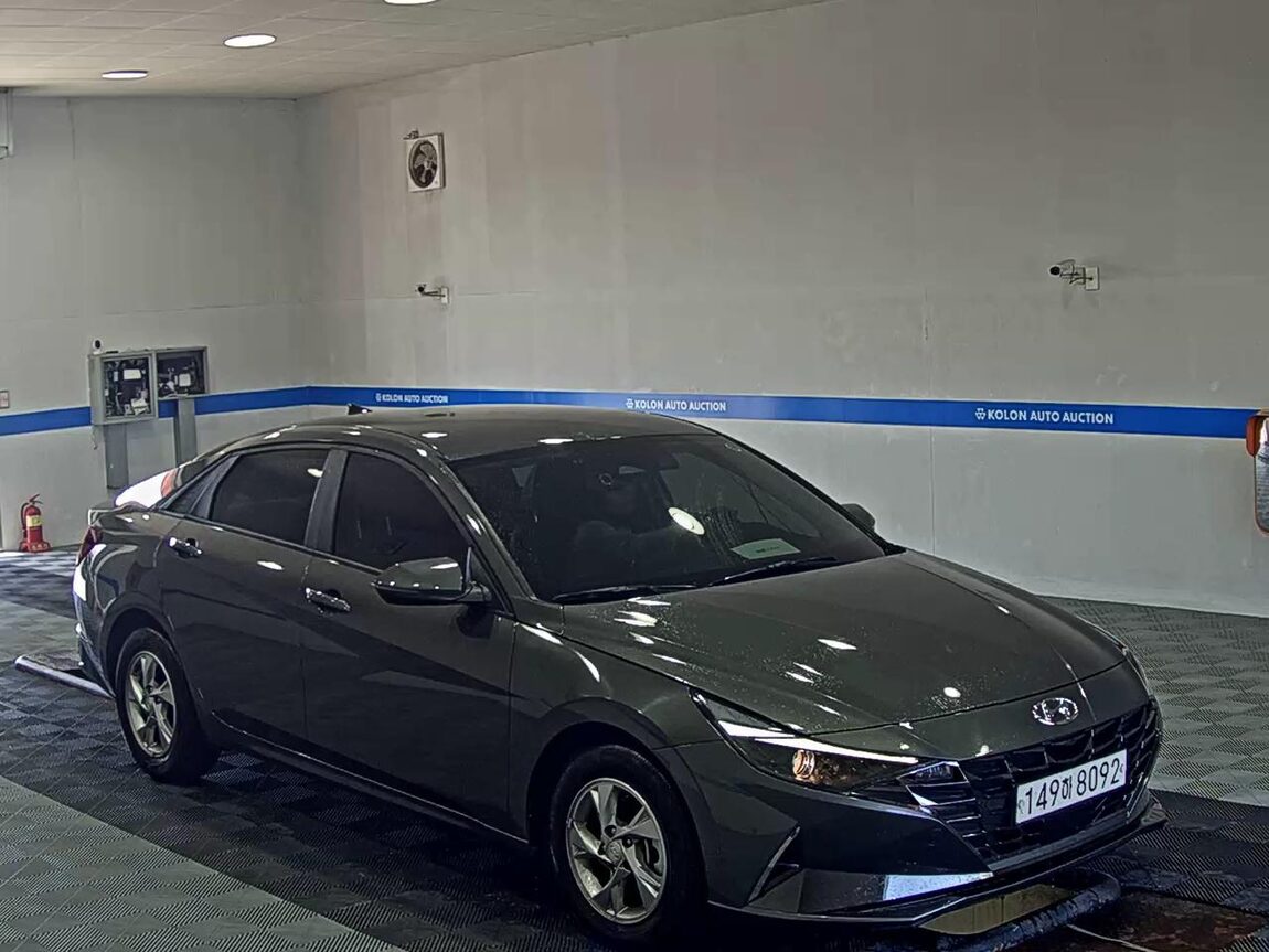 HYUNDAI AVANTE (CN7) 1.6 GASOLINE MODERN 2021 - zdjęcie 3