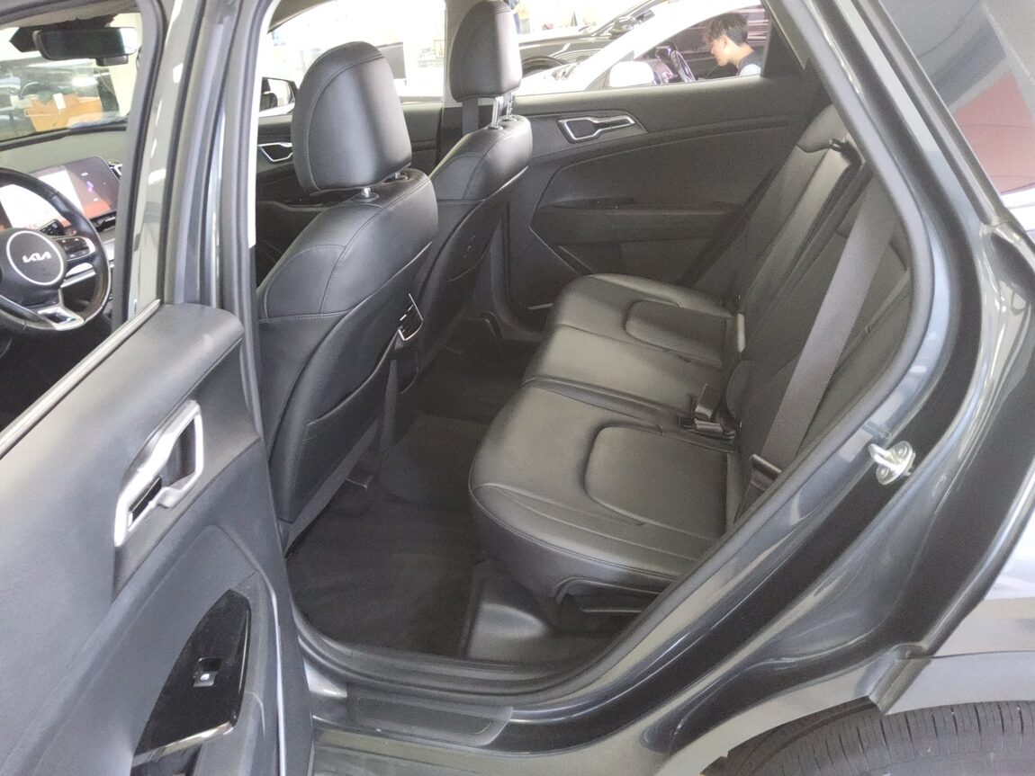 KIA THE ALL NEW SPORTAGE 2.0 DIESEL 2WD PRESTIGE 2024 - zdjęcie 12