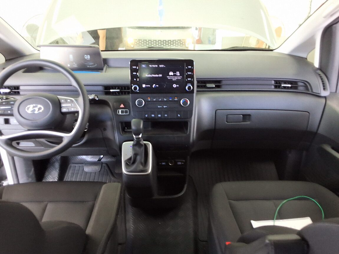 HYUNDAI STARIA 2.2 DIESEL CARGO 5-SEATER SMART 2022 - zdjęcie 12
