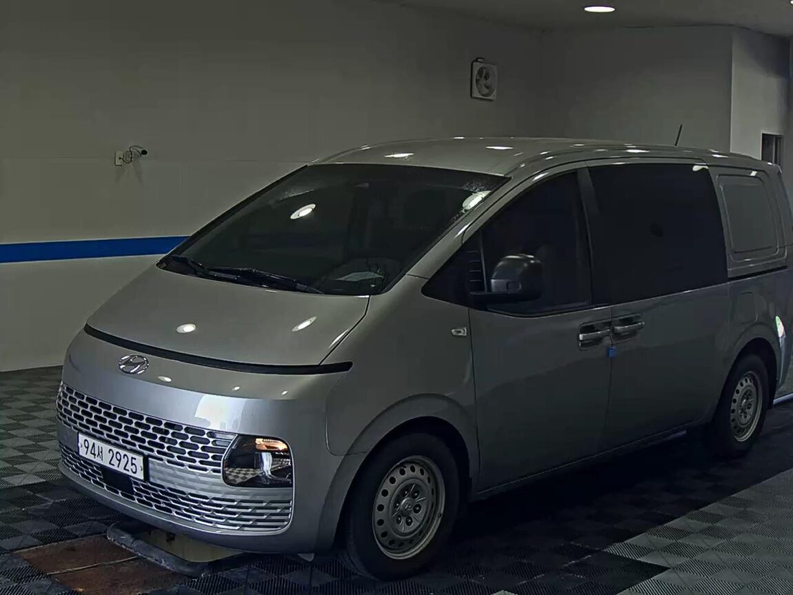 HYUNDAI STARIA 2.2 DIESEL CARGO 5-SEATER SMART 2022 - zdjęcie 2