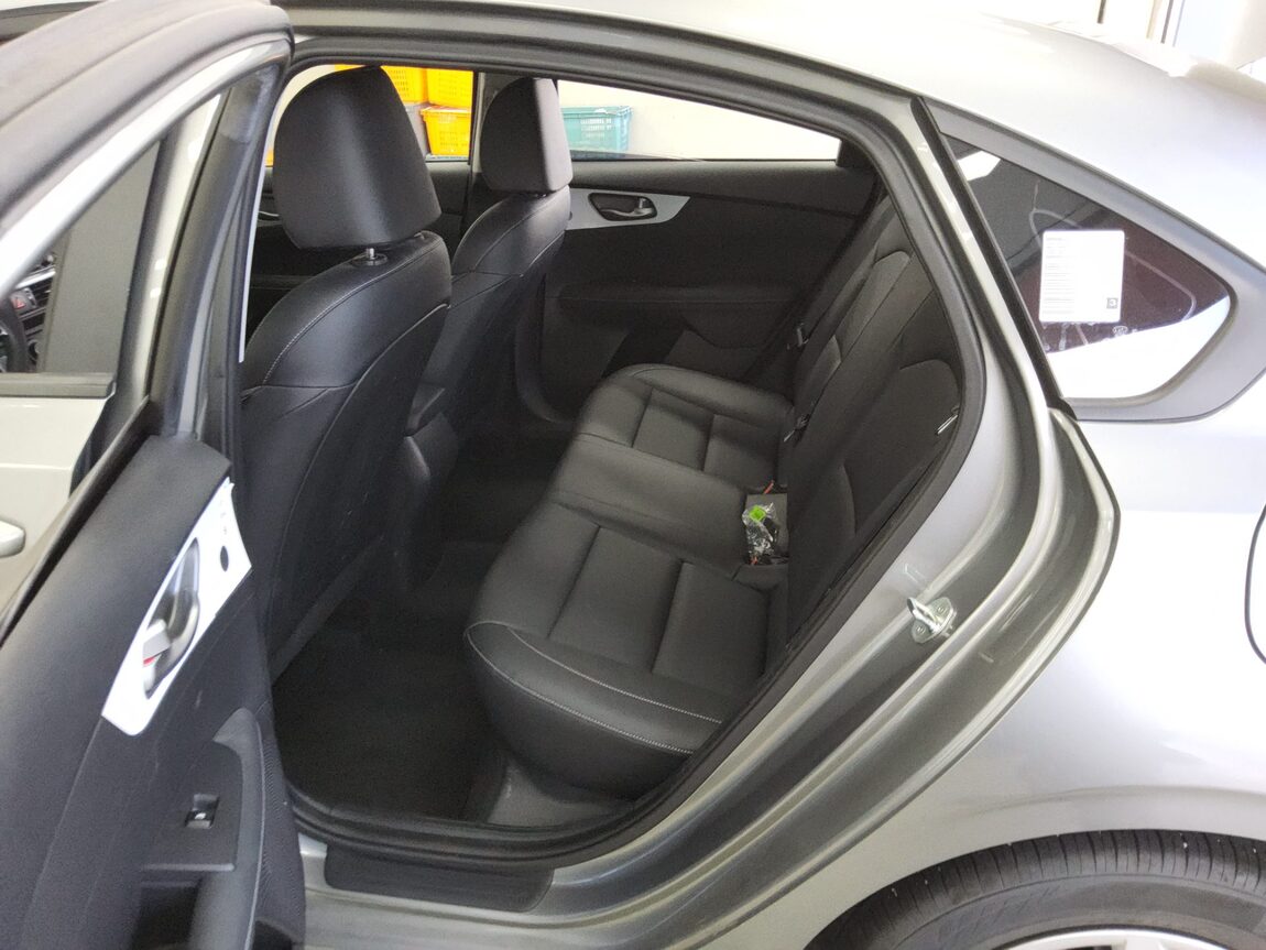 KIA ALL NEW K3 1.6 GASOLINE TRENDY 2020 - zdjęcie 12