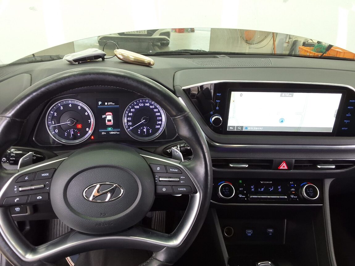 HYUNDAI SONATA (DN8) G2.0 PREMIUM PLUS 2022 - zdjęcie 18