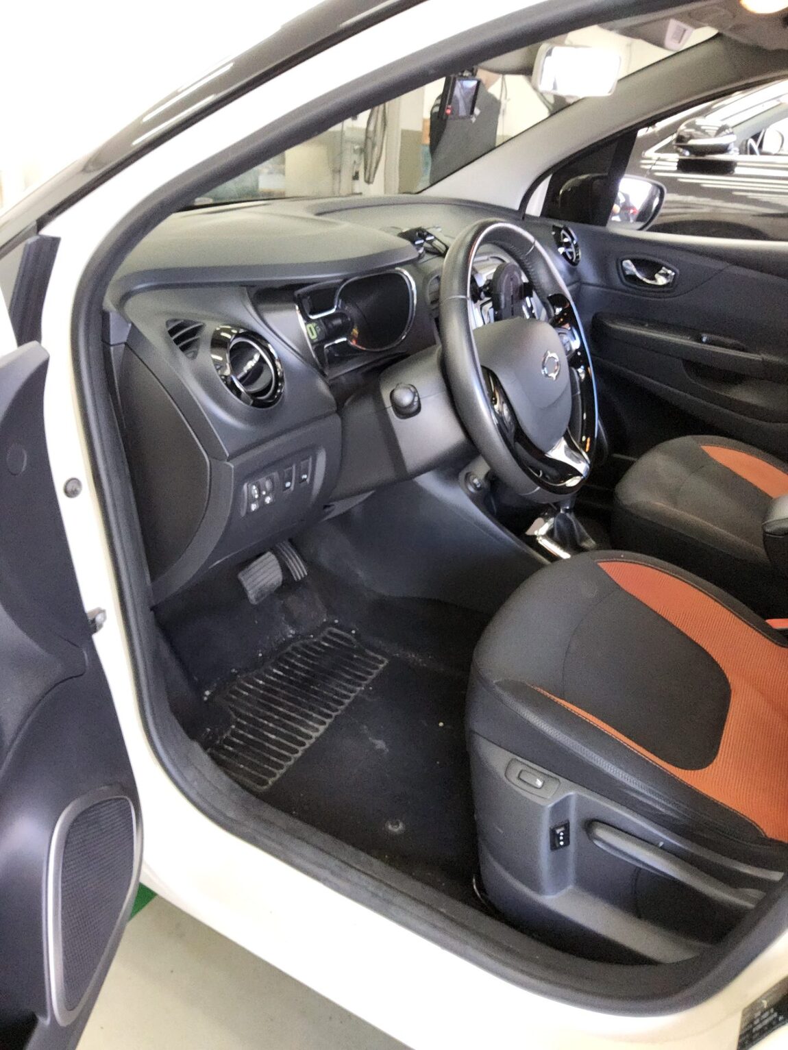 RENAULT (SAMSUNG) QM3 LE 2016 - zdjęcie 10