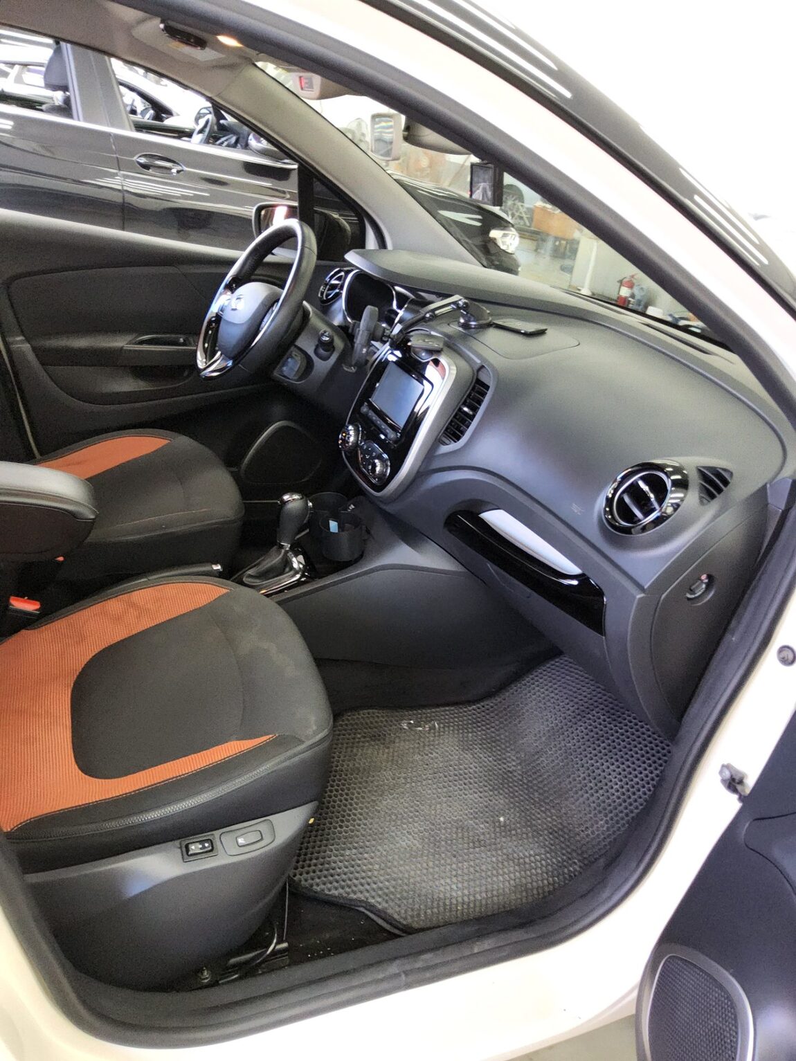 RENAULT (SAMSUNG) QM3 LE 2016 - zdjęcie 14