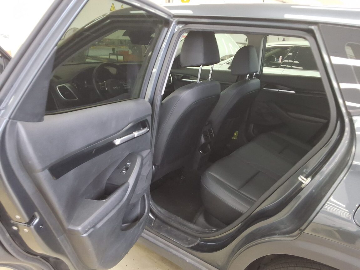 KIA SELTOS 1.6 GASOLINE 2WD PRESTIGE 2022 - zdjęcie 12