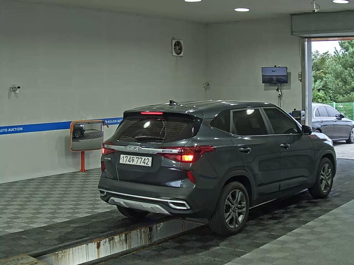 KIA SELTOS 1.6 GASOLINE 2WD PRESTIGE 2022 - zdjęcie 5