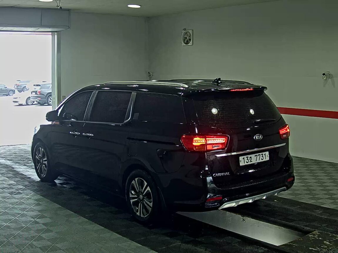 KIA THE NEW CARNIVAL 9-SEATER DIESEL LUXURY 2019 - zdjęcie 6