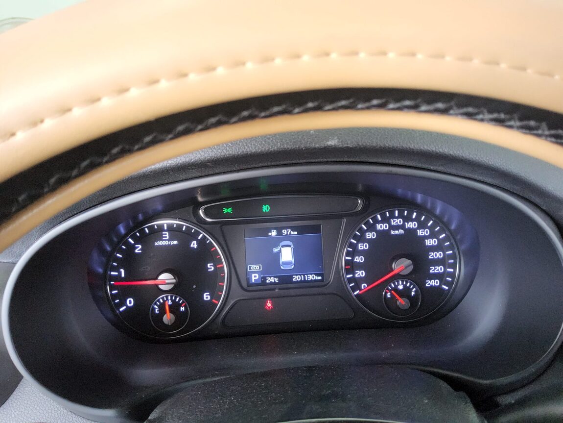 KIA THE NEW SORENTO DIESEL R2.2 2WD PRESTIGE NO.1 EDITION 2018 - zdjęcie 9