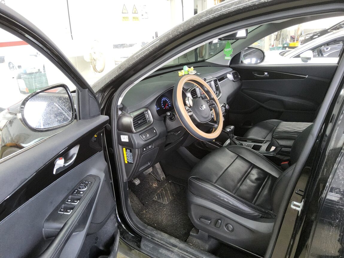 KIA THE NEW SORENTO DIESEL R2.2 2WD PRESTIGE NO.1 EDITION 2018 - zdjęcie 10
