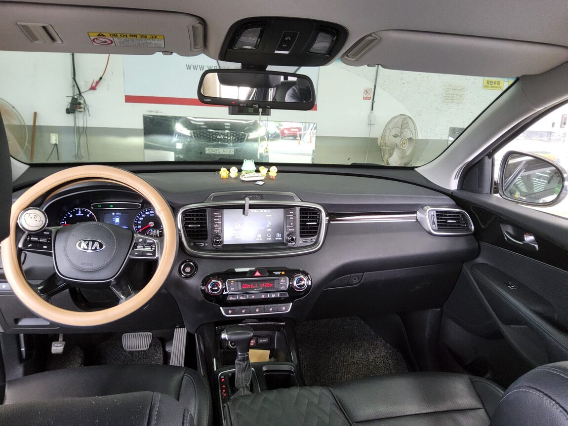 KIA THE NEW SORENTO DIESEL R2.2 2WD PRESTIGE NO.1 EDITION 2018 - zdjęcie 11