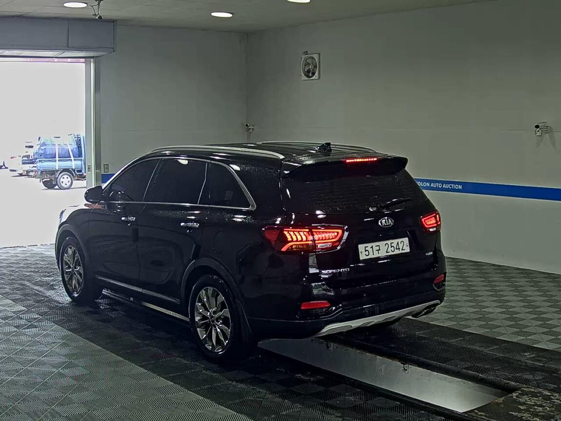 KIA THE NEW SORENTO DIESEL R2.2 2WD PRESTIGE NO.1 EDITION 2018 - zdjęcie 6