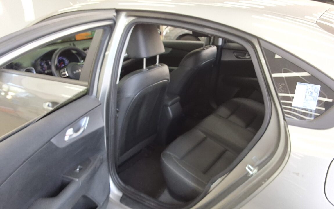 KIA THE NEW K3 1.6 GASOLINE TRENDY 2022 - zdjęcie 12